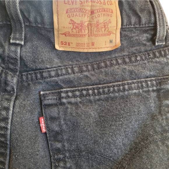 Vintage Levi's 521 Tapered Fit Tapered Leg Black High Rise Mom Jeans - Picture 4 of 6